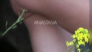 Anastasia - brickwall
