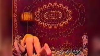 Ламповое порно на фоне ковра